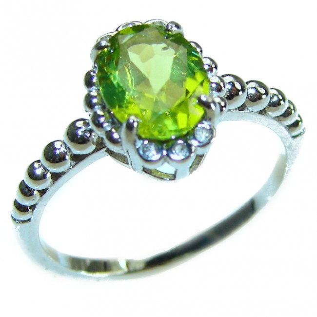 Incredible Beauty authentic Peridot .925 Sterling Silver Perfectly handcrafted Ring s. 8 1/2