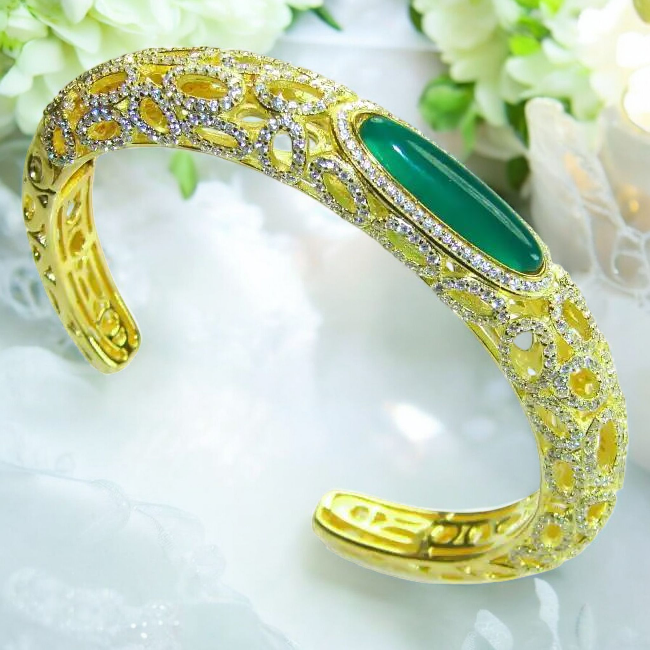 Luxurious Genuine 11.5 carat Jade White Sapphire 14K Gold over .925 Sterling Silver handmade Bracelet