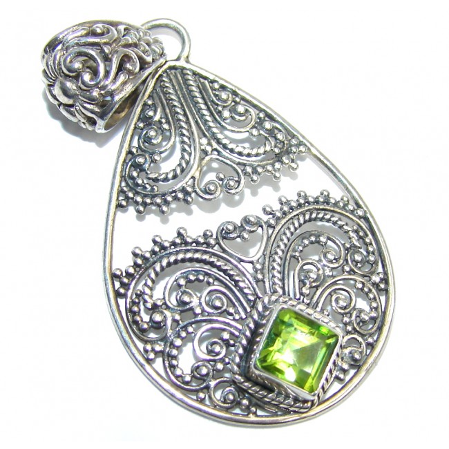 Bali Secret Peridot entirely handcrafted Sterling Silver Pendant