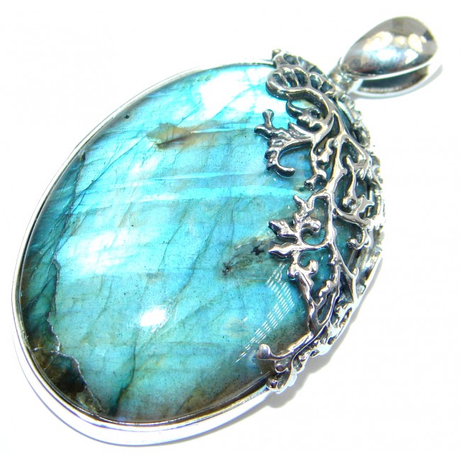 Posh and Fancy Design Labradorite Sterling Silver handmade Pendant