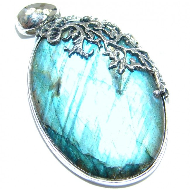 Posh and Fancy Design Labradorite Sterling Silver handmade Pendant