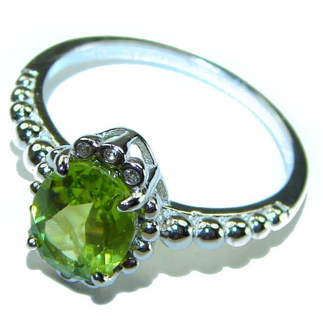 Incredible Beauty authentic Peridot .925 Sterling Silver Perfectly handcrafted Ring s. 8 1/2