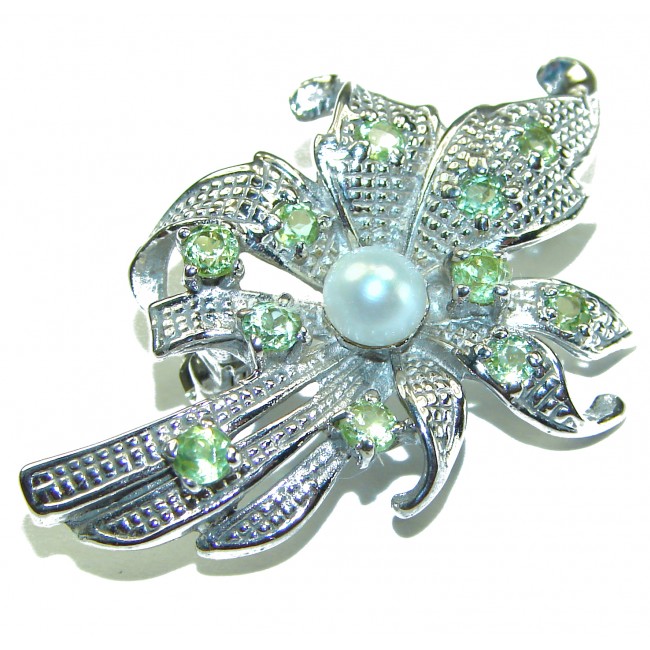 Ocean Reef Pearl Peridot .925 Sterling Silver handmade Brooch