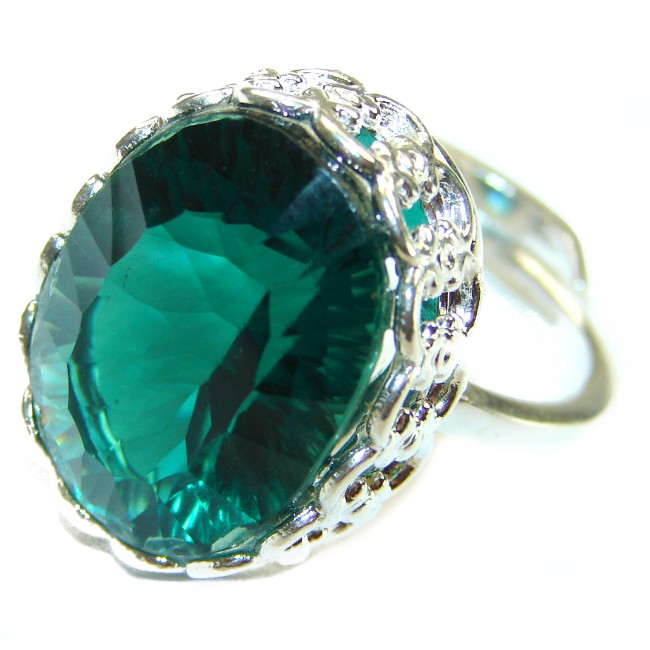 Timless Beauty Oval cut 22.5 carat Green Topaz .925 Sterling Silver handmade Ring s. 8 adjustable