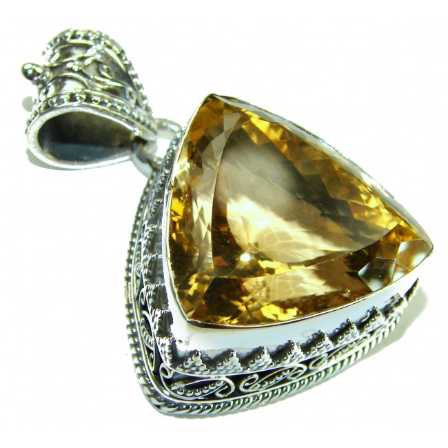 Best quality 30.5 grams Trillion cut Genuine Lemon Topaz .925 Sterling Silver handcrafted pendant