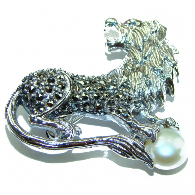 Spectacular Leo Natural Pearl .925 Sterling Silver handmade Brooch