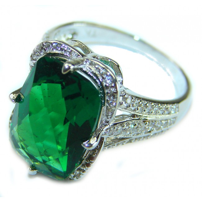 Timless Beauty 10.5 carat Green Topaz .925 Sterling Silver handmade Ring s. 7