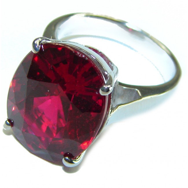 Brilliance 19.5 carat Red Topaz .925 Silver handcrafted Cocktail Ring s. 8