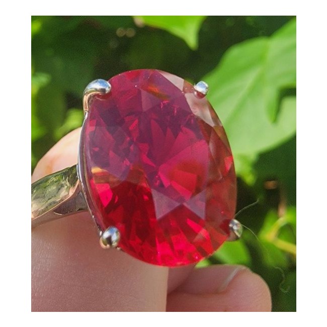 Brilliance 19.5 carat Red Topaz .925 Silver handcrafted Cocktail Ring s. 8