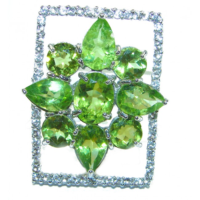 Incredible Perfection authentic Peridot .925 Sterling Silver Perfectly handcrafted Ring s. 7 1/2