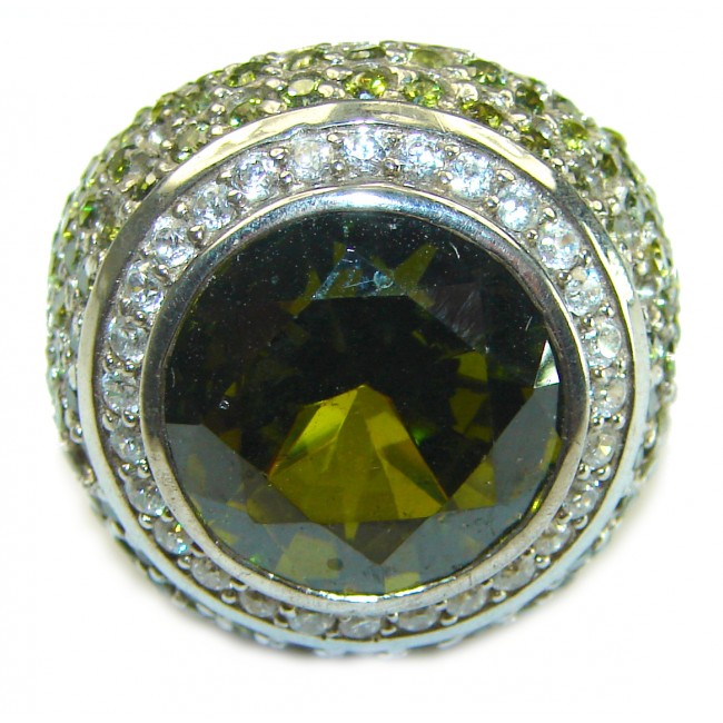 18.5 carat Round cut Green Topaz .925 Sterling Silver handmade Ring s. 8 1/4