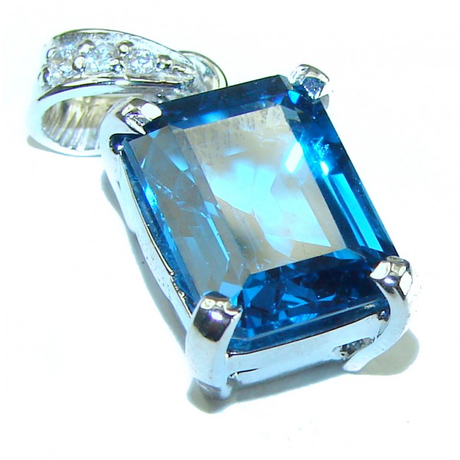 18.5 carat Precious London Blue Topaz .925 Sterling Silver handmade Pendant