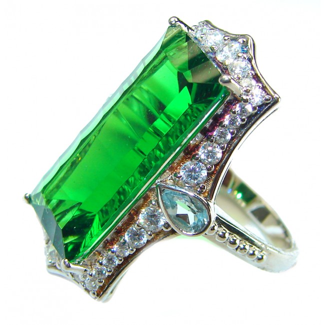 Authentic volcanic Green Helenite .925 Sterling Silver HUGE ring s. 8 1/4