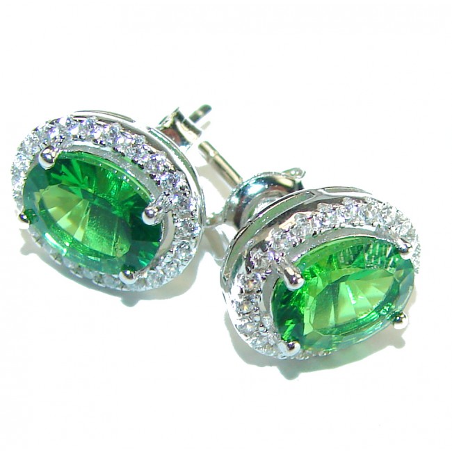 Incredible Beauty authentic Peridot .925 Sterling Silver handcrafted earrings