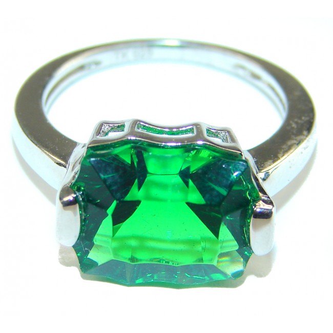 Authentic volcanic Green Helenite .925 Sterling Silver ring s. 7 1/4