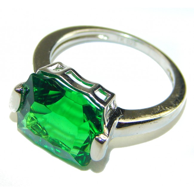 Authentic volcanic Green Helenite .925 Sterling Silver ring s. 7 1/4