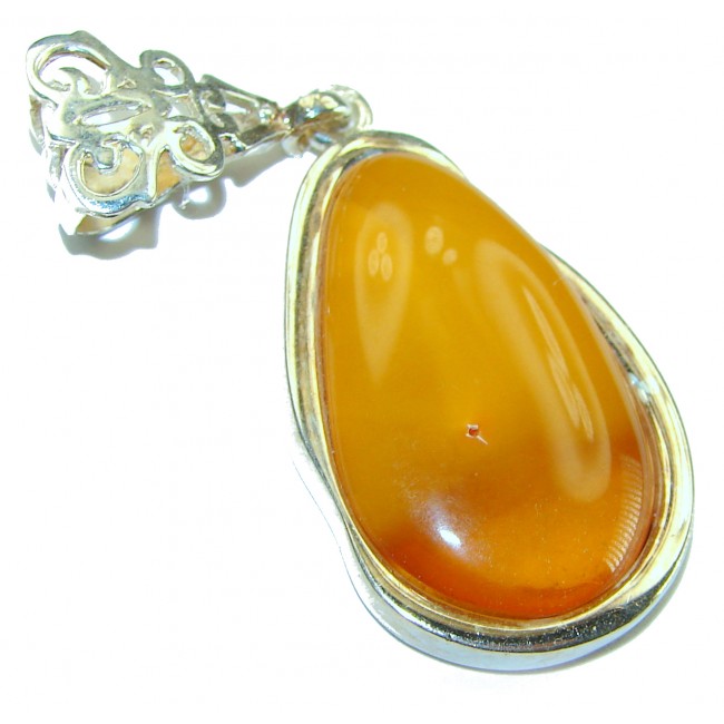 Vintage Beauty authentic Baltic Amber .925 Sterling Silver handcrafted pendant