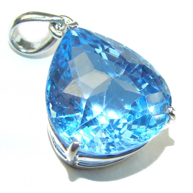 Precious Treasure 22.5 carat Swiss Blue Topaz .925 Sterling Silver handmade Pendant