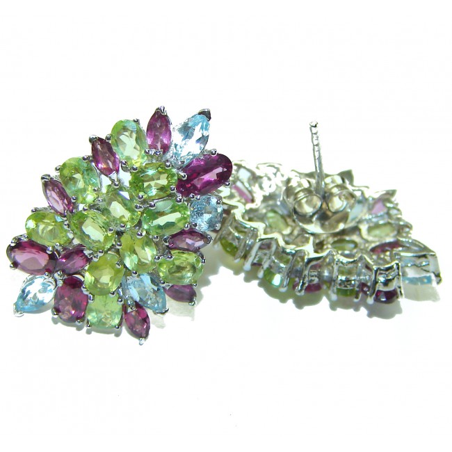 Incredible Beauty authentic Peridot .925 Sterling Silver handcrafted earrings