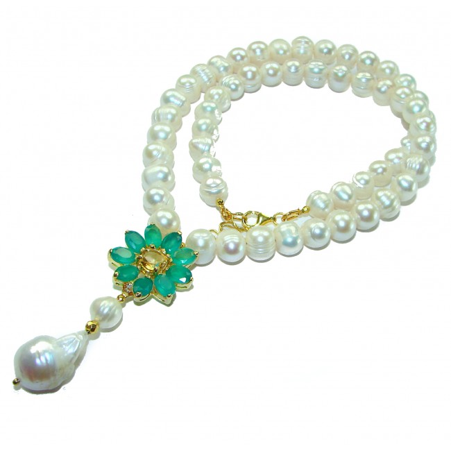 Baroque style Beauty freshewater Pearls Emerald .925 Sterling Silver handcrafted Necklace