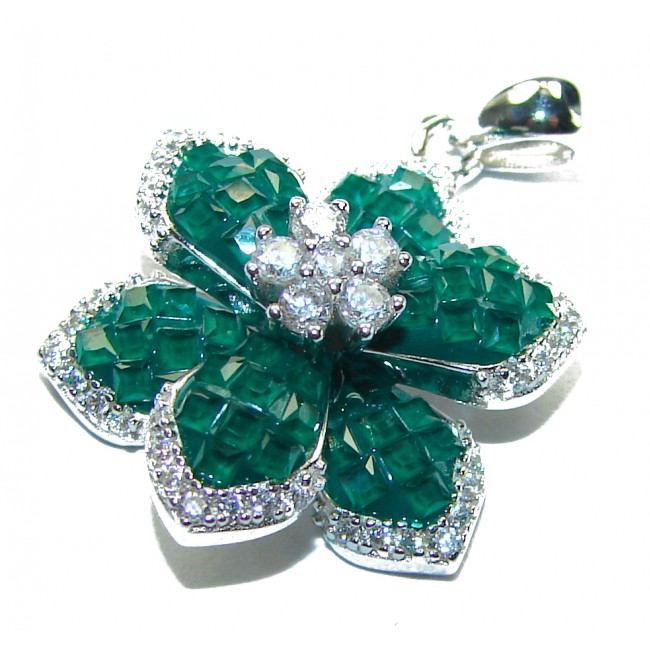 Posh Precious Flower Emerald .925 Sterling Silver handcrafted pendant