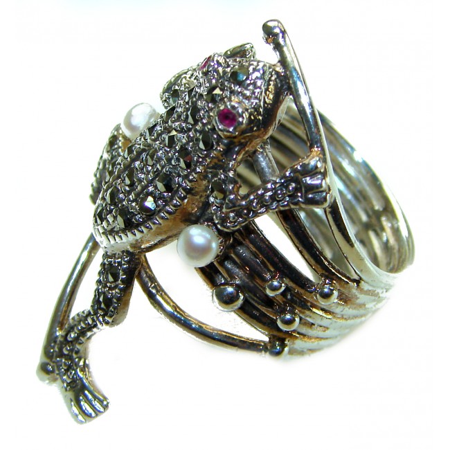 Lucky Frog Authentic Sapphire .925 Sterling Silver Ring size 7 1/4