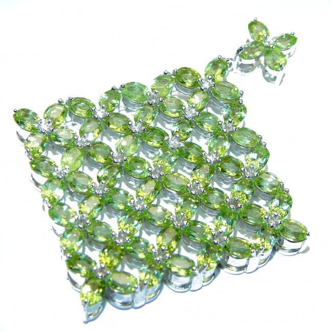 Perfect Shape authentic Peridot .925 Sterling Silver handmade Pendant