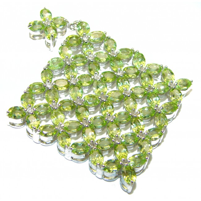 Perfect Shape authentic Peridot .925 Sterling Silver handmade Pendant