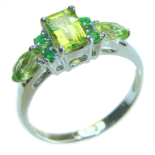 Nature's Love Authentic 2.1 carat Peridot .925 Sterling Silver handmade Ring s. 5