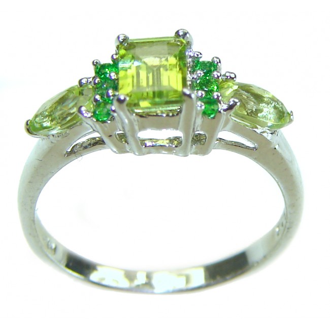 Nature's Love Authentic 2.1 carat Peridot .925 Sterling Silver handmade Ring s. 5