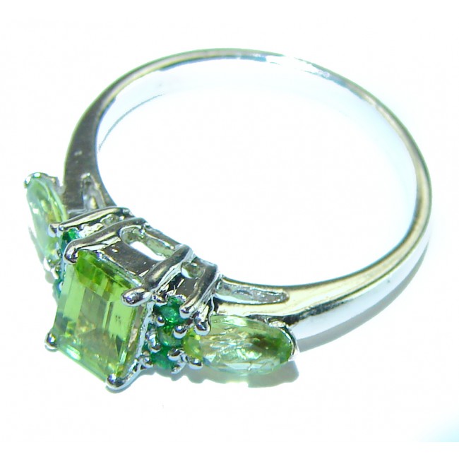 Nature's Love Authentic 2.1 carat Peridot .925 Sterling Silver handmade Ring s. 5