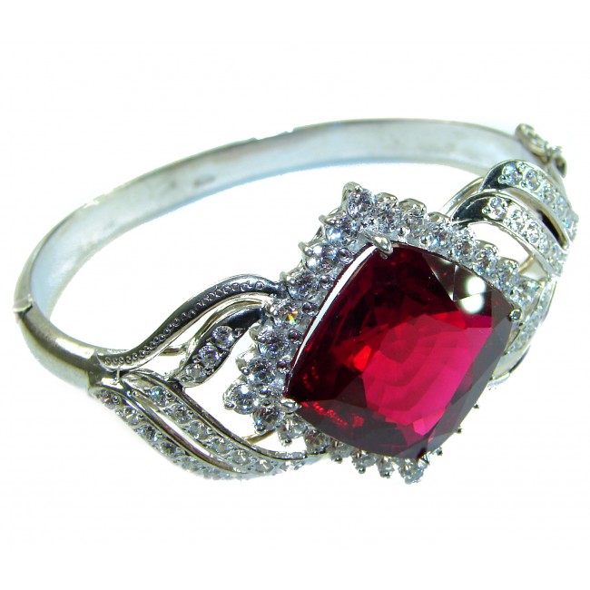 Luxurious Extravaganza Precious deep red Topaz .925 Sterling Silver Bangle bracelet