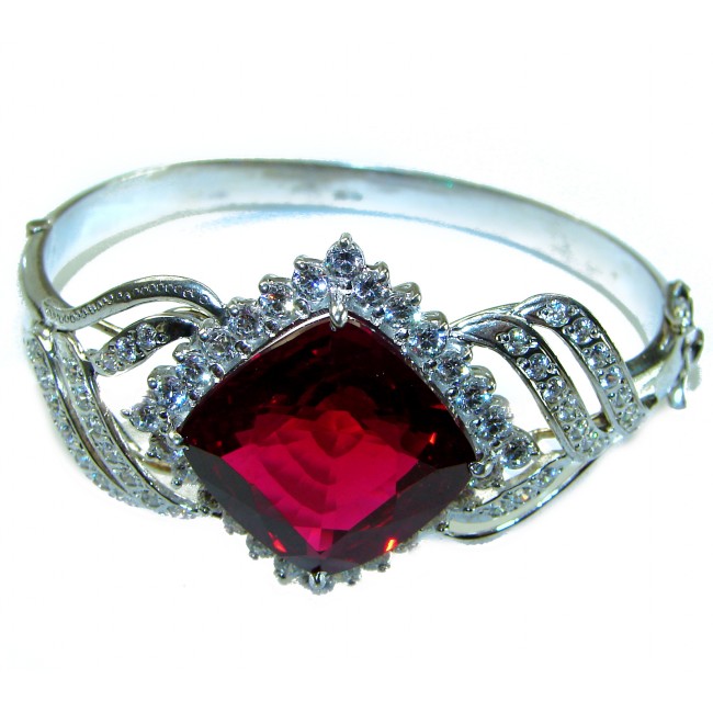 Luxurious Extravaganza Precious deep red Topaz .925 Sterling Silver Bangle bracelet