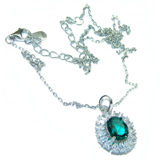 Luxurious 2.9 carat Emerald .925 Sterling Silver handmade Necklace