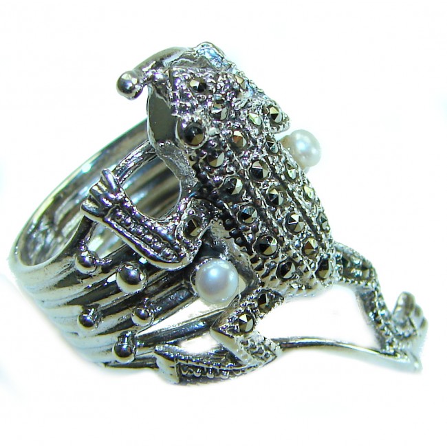 Lucky Frog Authentic Marcasite .925 Sterling Silver Ring size 7 1/2