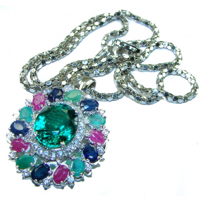 Great quality Green Topaz .925 Sterling Silver handcrafted 20 inches Necklace Pendant Brooch