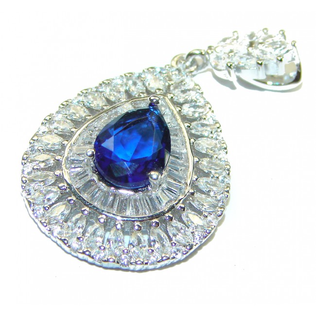 2.5 carat Sapphire .925 Sterling Silver handcrafted Pendant