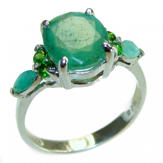 Luxurious 4.5 carata Emerald .925 Sterling Silver handcrafted Ring s. 5