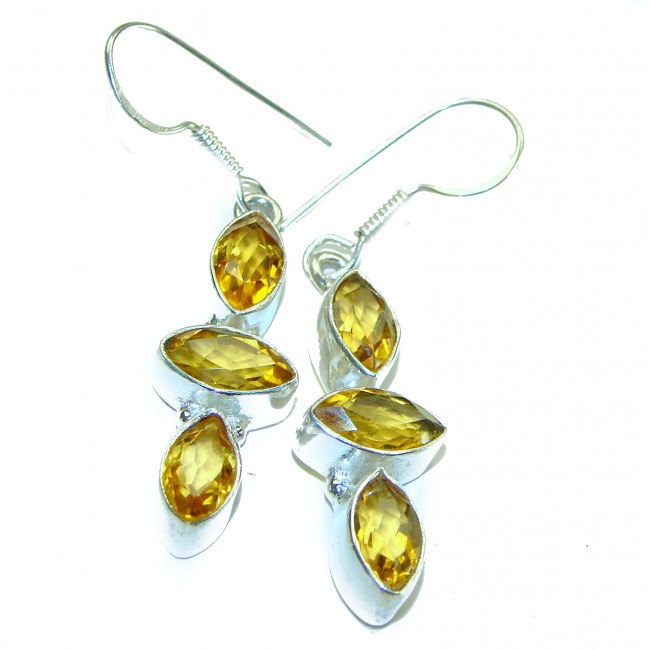 Timeless Treasure 9.5 carat Topaz .925 Sterling Silver handcrafted Earrings