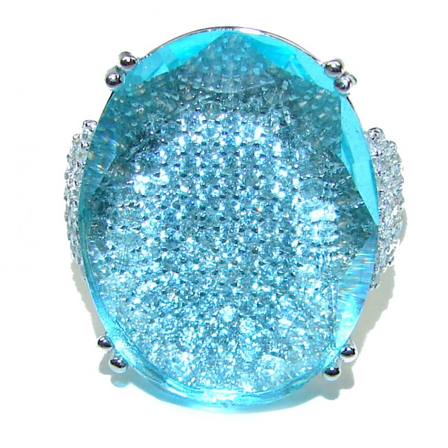 Splendid 18.5 carat Swiss Blue Topaz .925 Sterling Silver Handcrafted Ring size 7