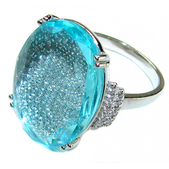 Splendid 18.5 carat Swiss Blue Topaz .925 Sterling Silver Handcrafted Ring size 7