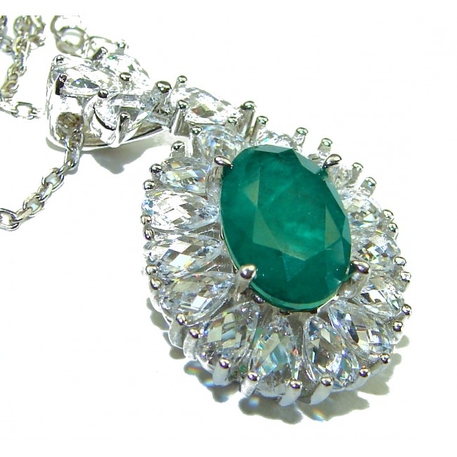 Luxurious 6.8 carat Emerald .925 Sterling Silver handmade Necklace