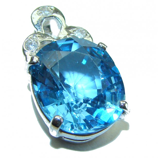 Splendid 12.5 carat Swiss Blue Topaz .925 Sterling Silver Handcrafted Pendant