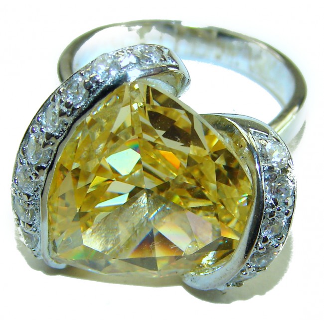 Exceptional quality trilliant cut 14.2 carat yellow Sapphire .925 Sterling Silver handcrafted ring s. 7