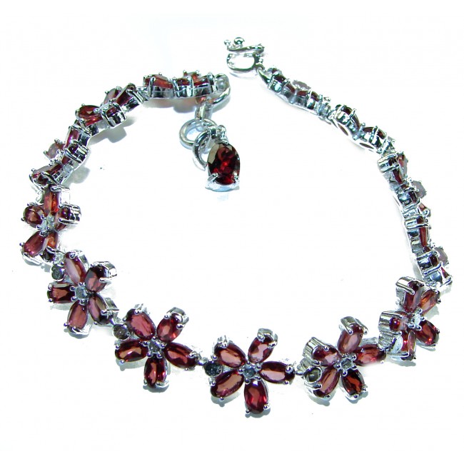 Authentic 26.5 carat faceted Garnet .925 Sterling Silver handcrafted Bracelet