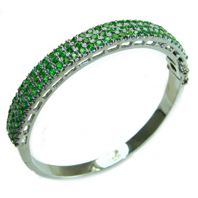 Spectacular 26.5 carat Emerald .925 Sterling Silver handmade bangle Bracelet