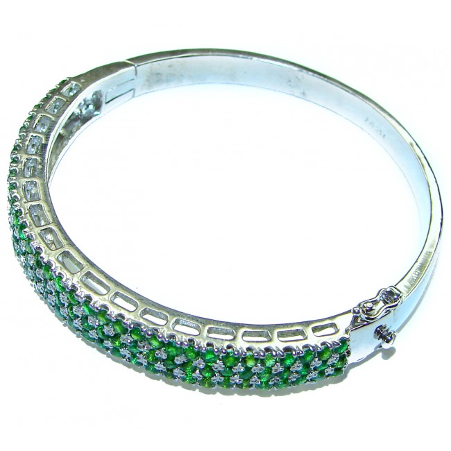 Spectacular 26.5 carat Emerald .925 Sterling Silver handmade bangle Bracelet