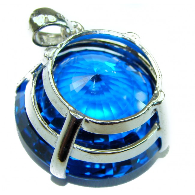 Marina Blue - Splendid 22.5 carat London Blue Topaz .925 Sterling Silver Handcrafted Pendant