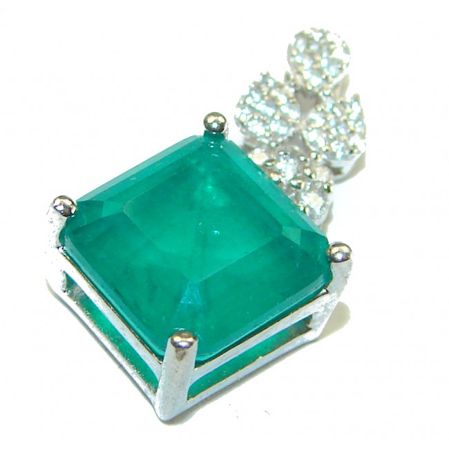 Luxurious 4.9 carat Emerald .925 Sterling Silver handcrafted handcrafted pendant