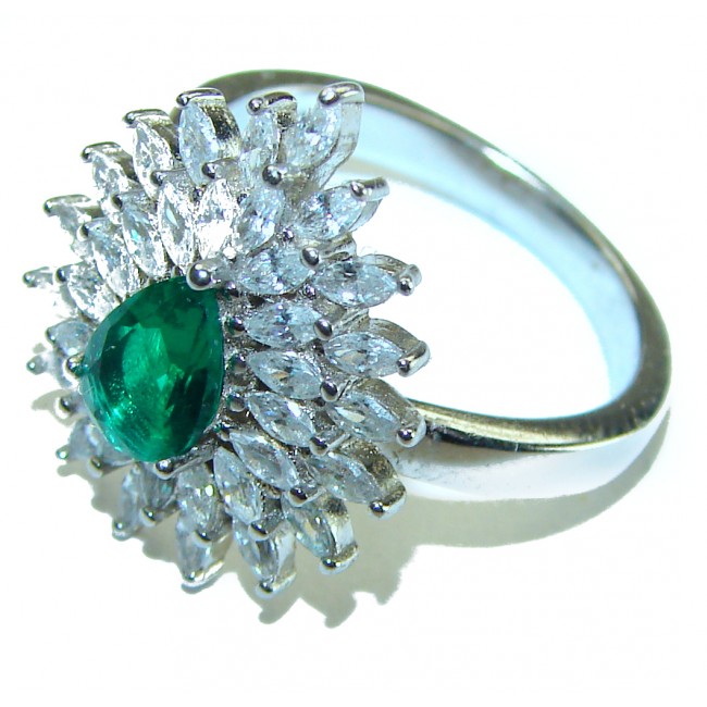 Luxurious 2.3 carat Emerald .925 Sterling Silver handcrafted Ring s. 7 1/4